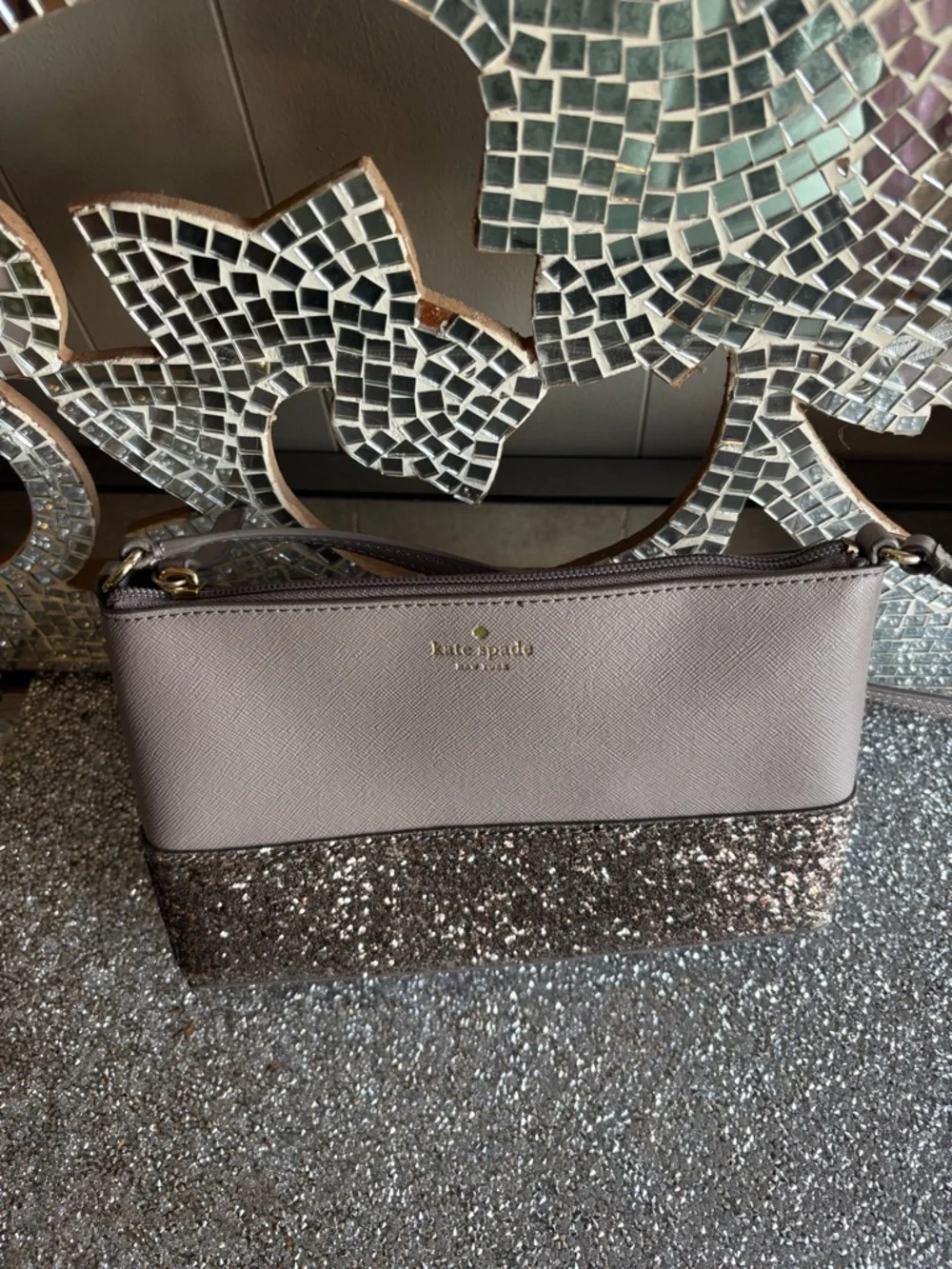 ⭐️Kate Spade‎ Glitter Crossbody Bag ⭐️